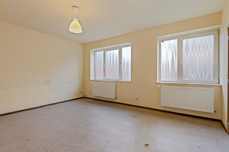 Ruime degelijke woning, 300m2 bewoonbaar! foto 17