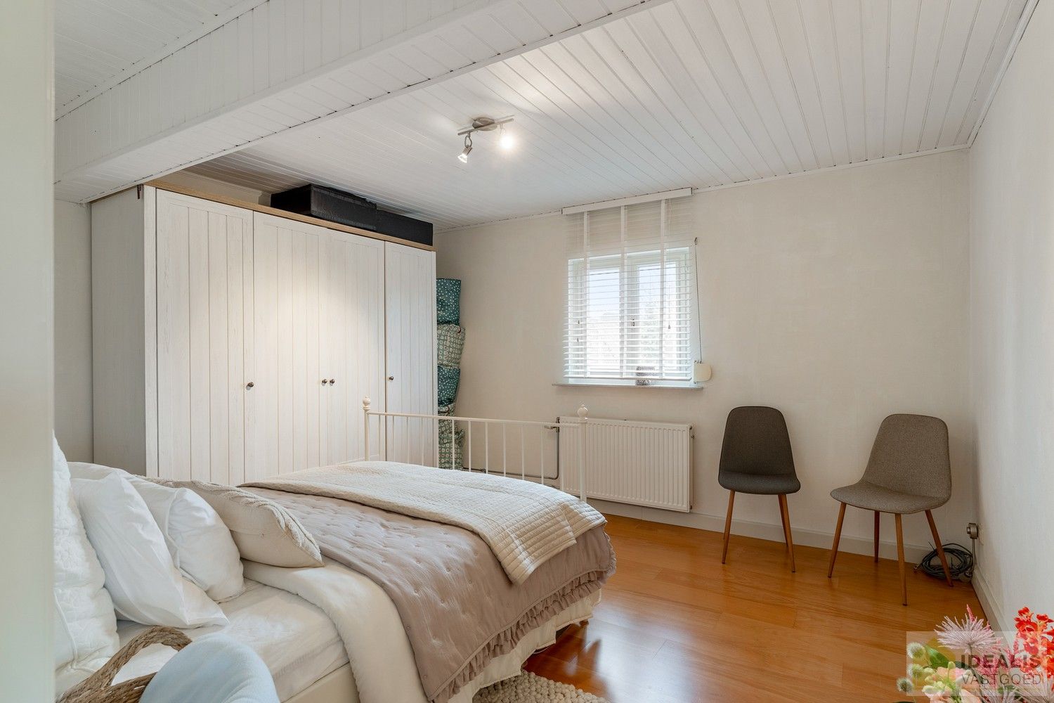 IDEALIS VASTGOED – Prachtige, stijlvolle woning mét B&B-gedeelte, van maar liefst +-315m² foto 27