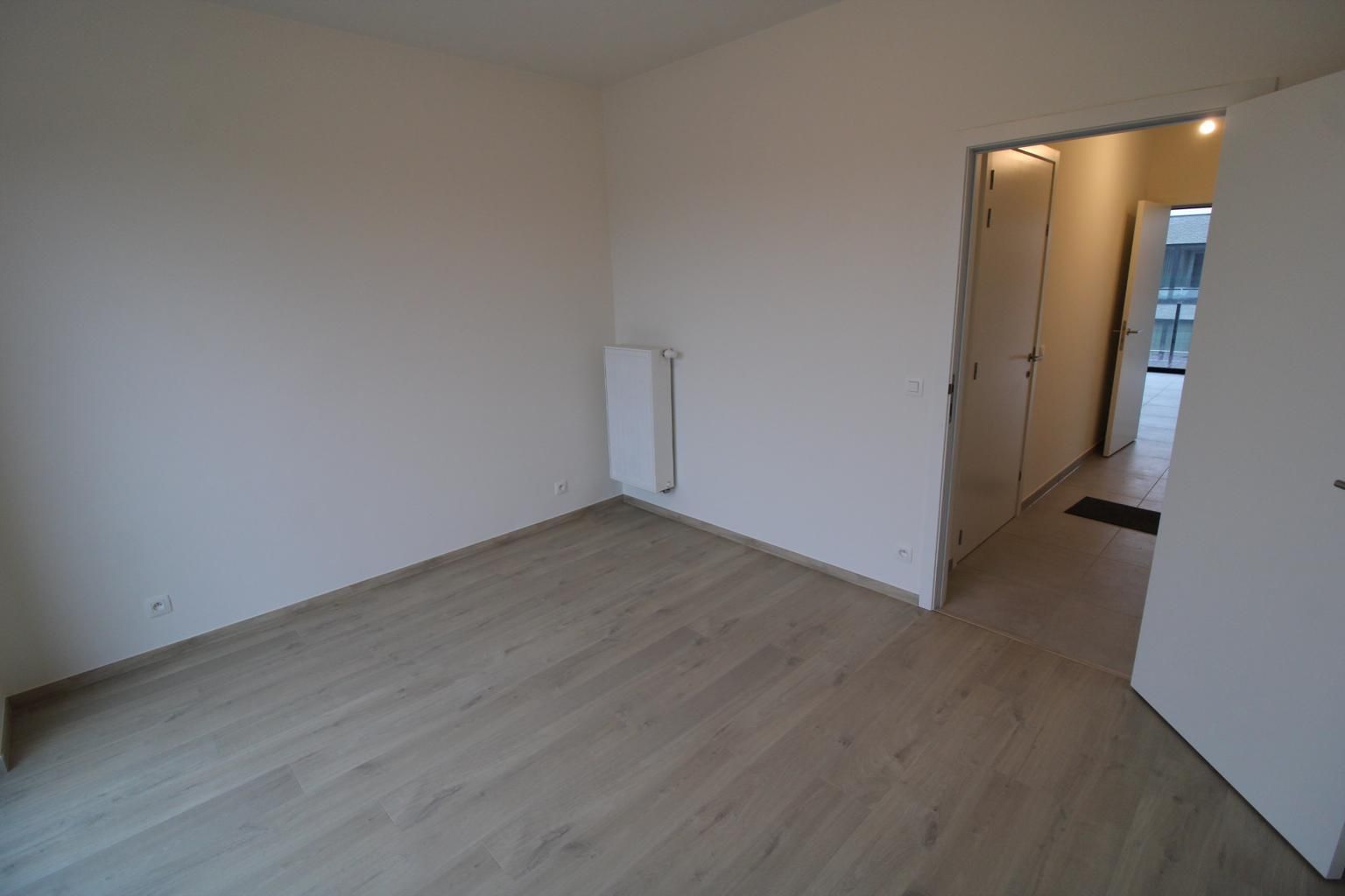 Prachtig nieuwbouw appartement met 2 slaapkamers en 2 ondergrondse staanplaatsen te Zellik. foto 10