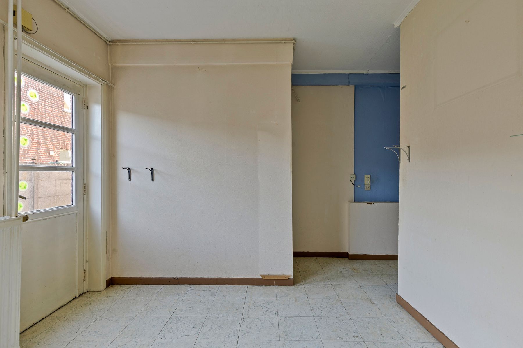 Gezinswoning met 4 slaapkamers, 2 badkamers, garage en tuin foto 25