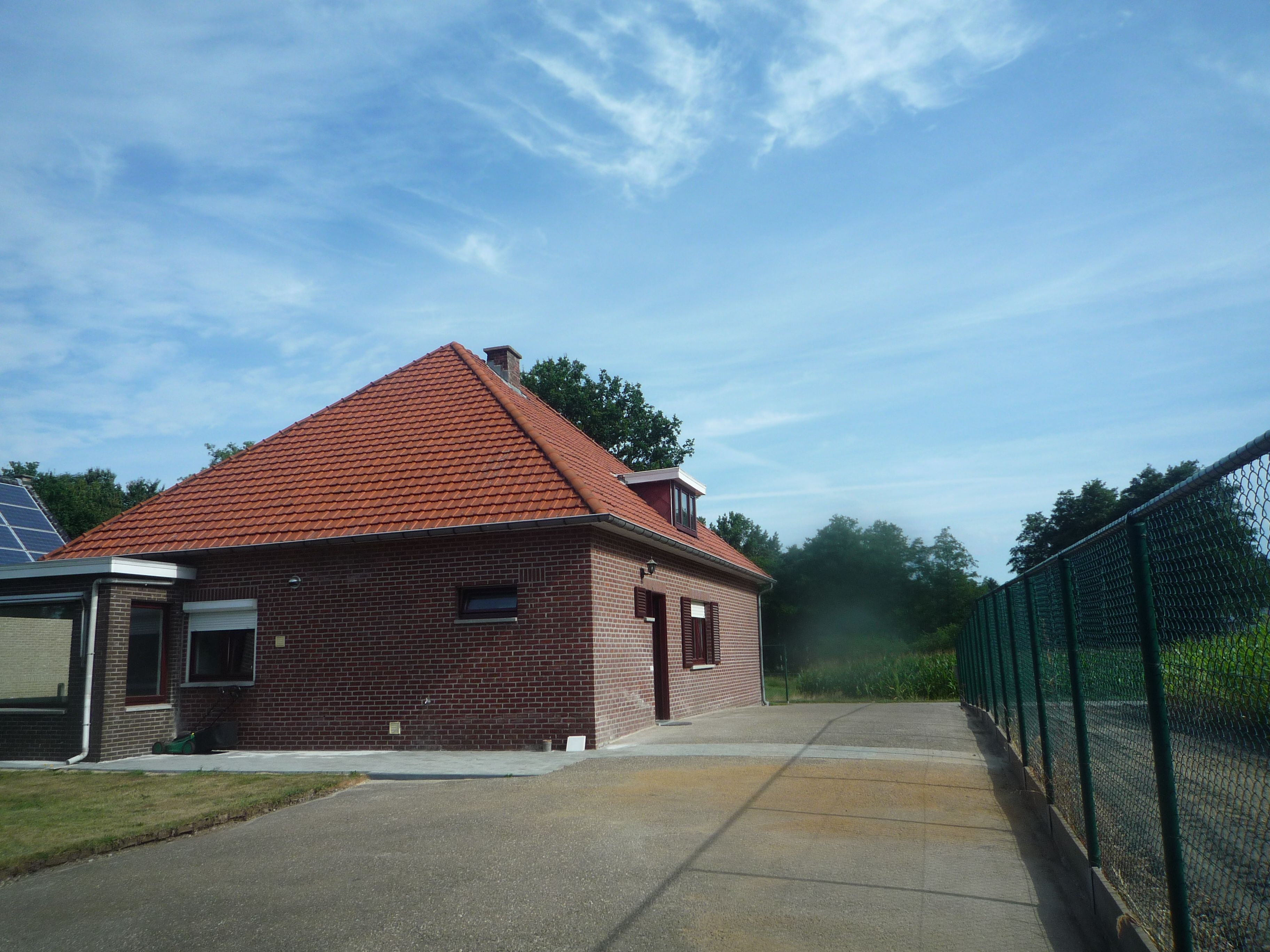 Gerenoveerde alleenstaande woning met loods & garage, rustige ligging nabij natuurgebied (mogelijkheid tot paardenweidehuur in toekomst) foto 5