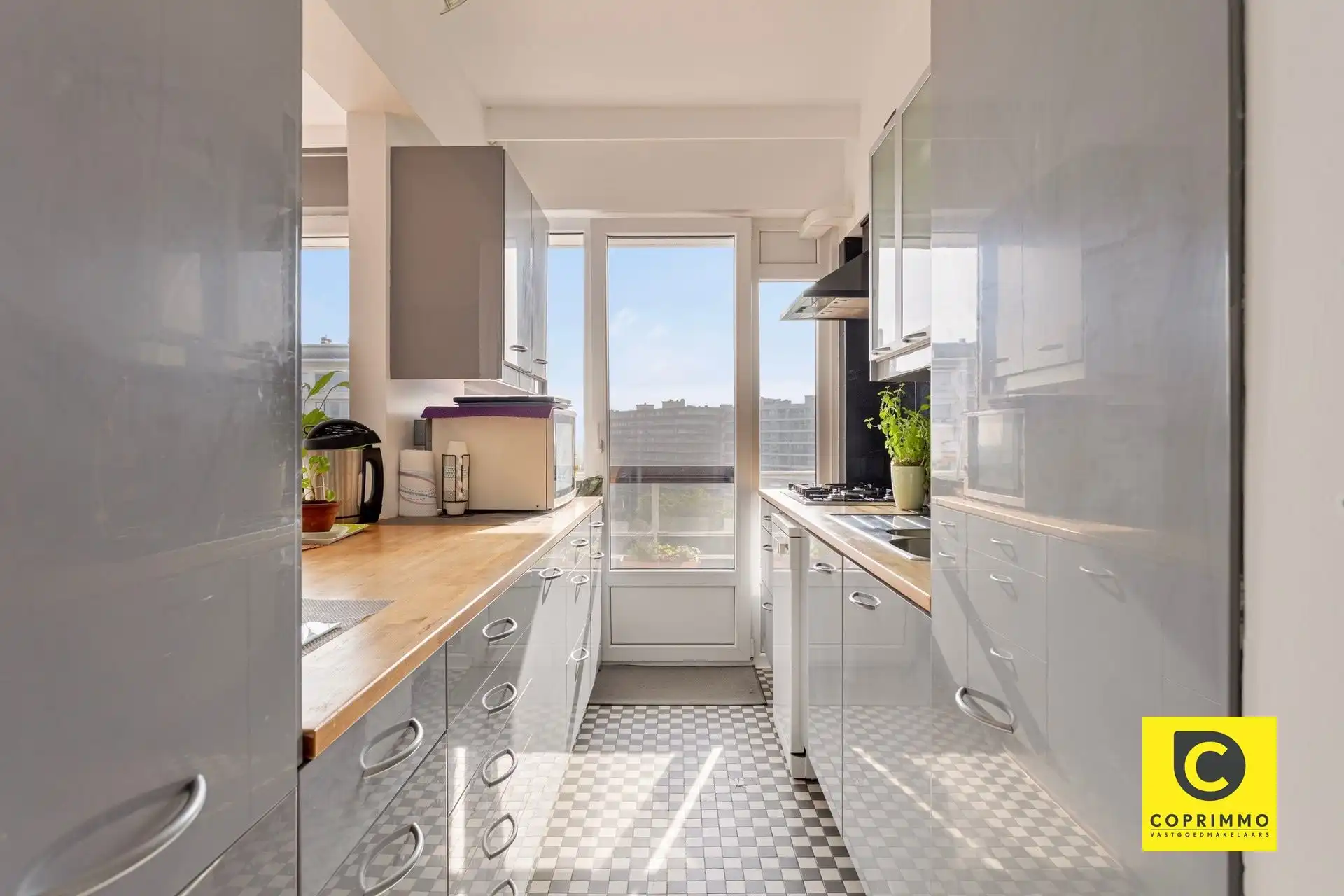 Leuk 1 à 2 slaapkamer appartement met terras! foto 6