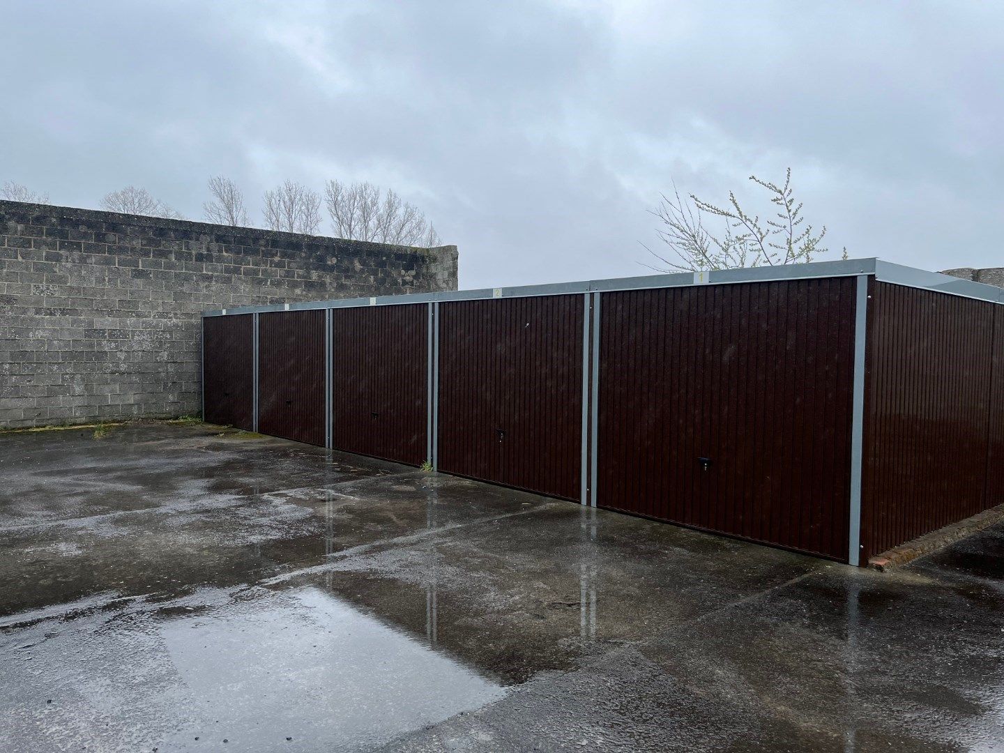 Garagebox te Gavere-Asper.  foto {{pictureIndex}}