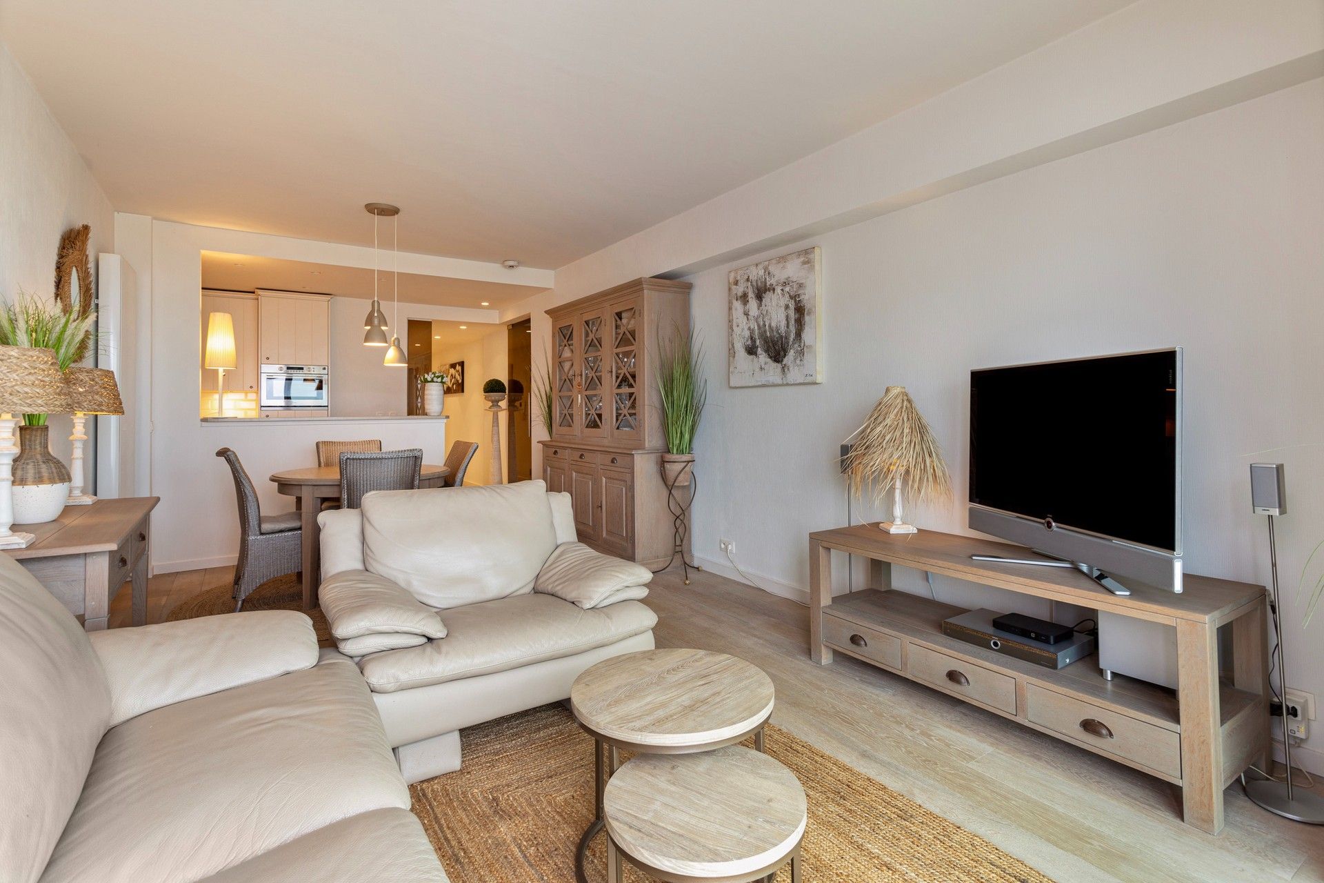 Gemeubeld: Prachtige pied-à-terre aan het Rubensplein foto 4