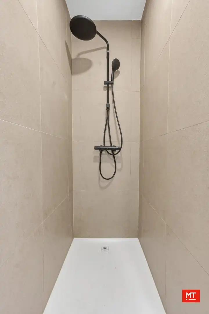 Verrassend ruime nieuwbouwwoningen in het centrum van Beselare foto 11