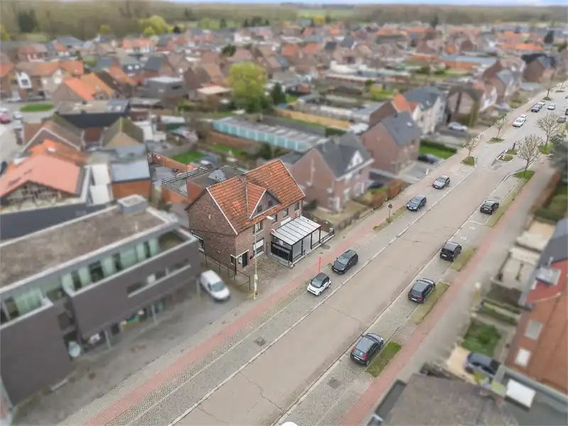 RUIM HANDELSPAND MET WOONST IN SINT-TRUIDEN foto 32