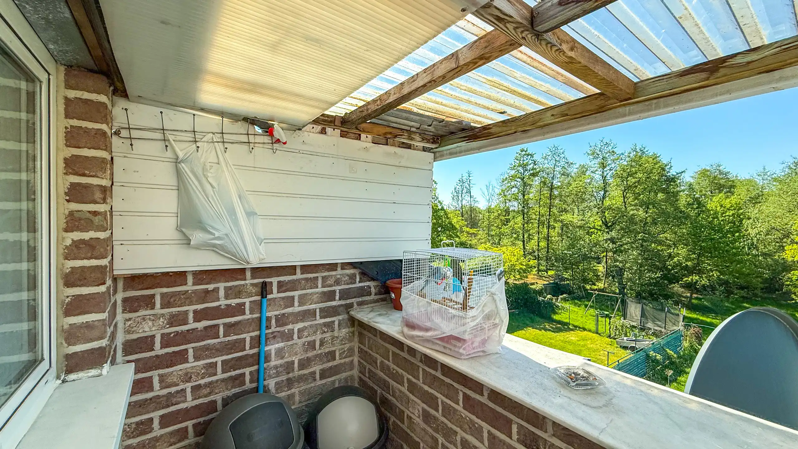Instapklaar appartement met 2 slpks, balkon, tuin + parking! foto 9