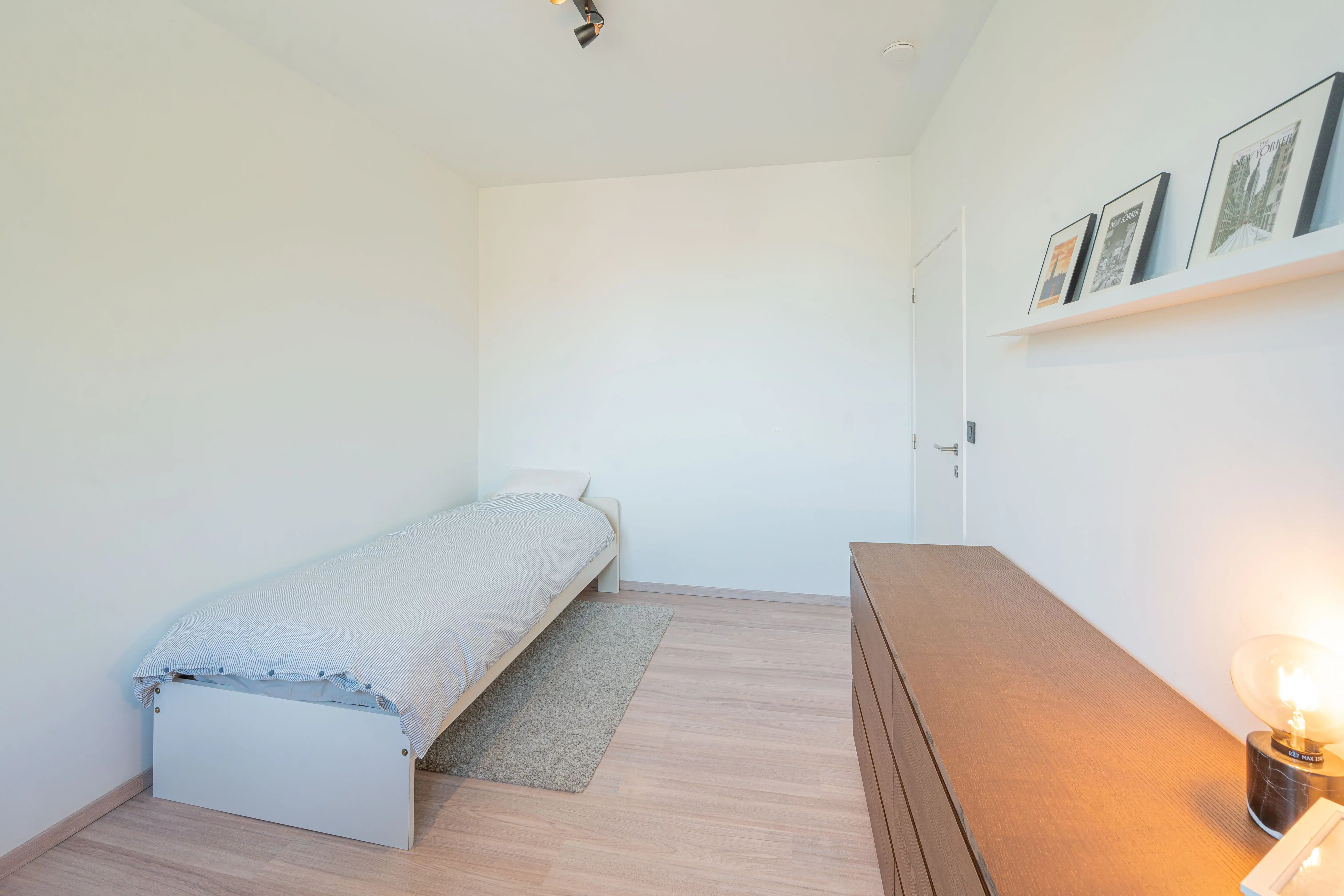 Instapklare en verrassend ruime woning in hartje Willebroek foto 10