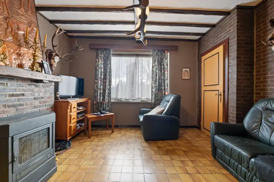 TE RENOVEREN WONING IN HET LANDELIJKE HEERS foto 8