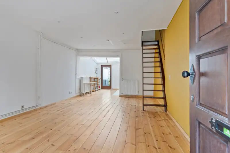 Gezellige stadswoning met 2 slaapkamers en tuin foto 2