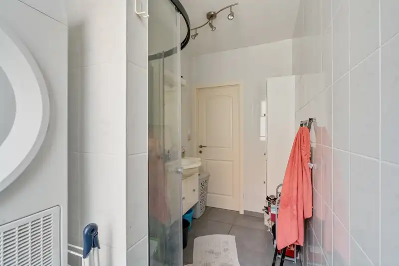 Zeer goed gelegen appartement met 2 slaapkamers foto 12