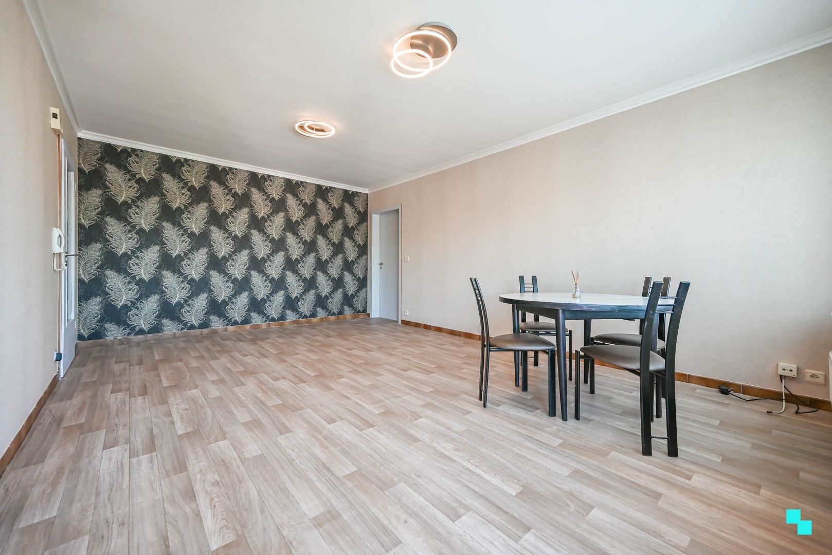 Gunstig gelegen en energiezuinig 2-slaapkamerappartement te Izegem foto 3