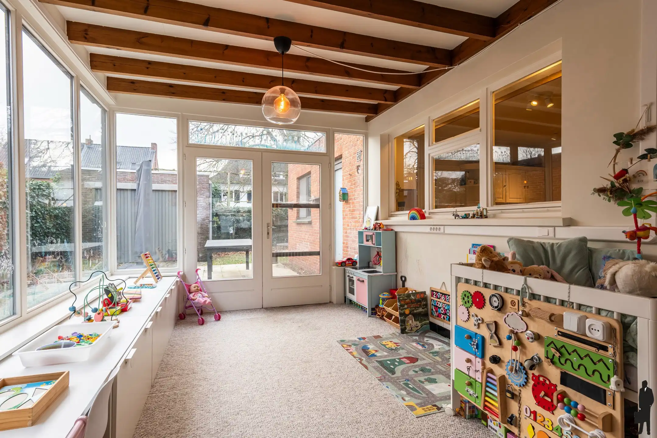 Instapklare gezinswoning met 5 slpks en ZW-tuin foto 6