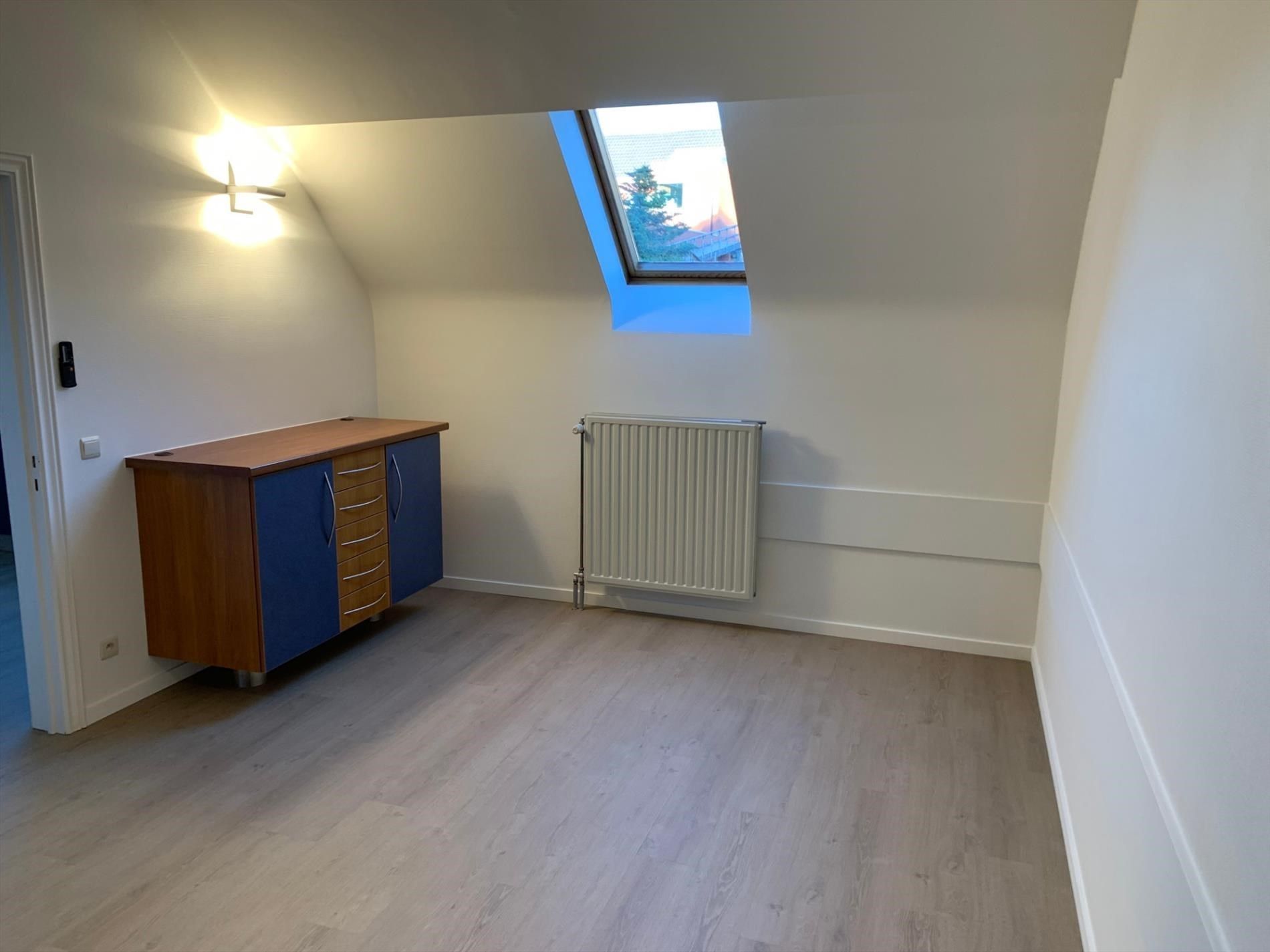 VERZORGD DUPLEX-APPARTEMENT MET EEN RUIME  SLAAPKAMER EN AUTOSTANDPLAATS IN HET MOOIE ZUTENDAAL !  foto 10