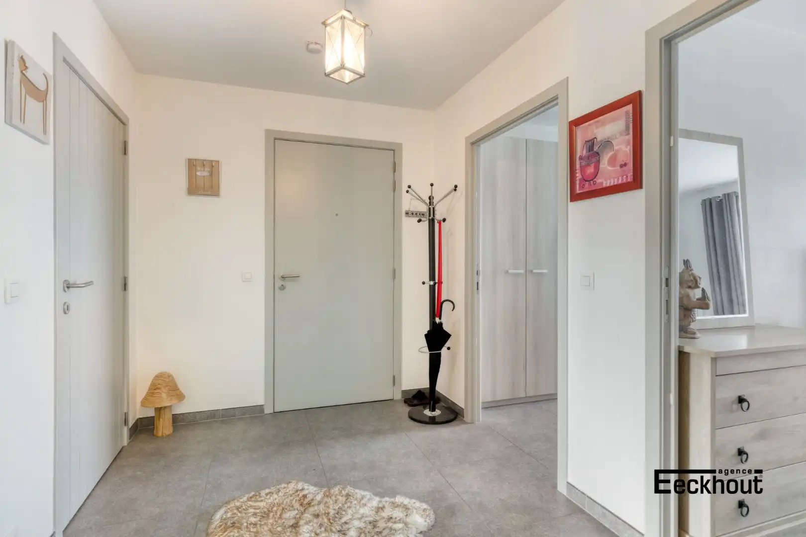 Modern 2-slaapkamer appartement met open zicht op groen foto 12