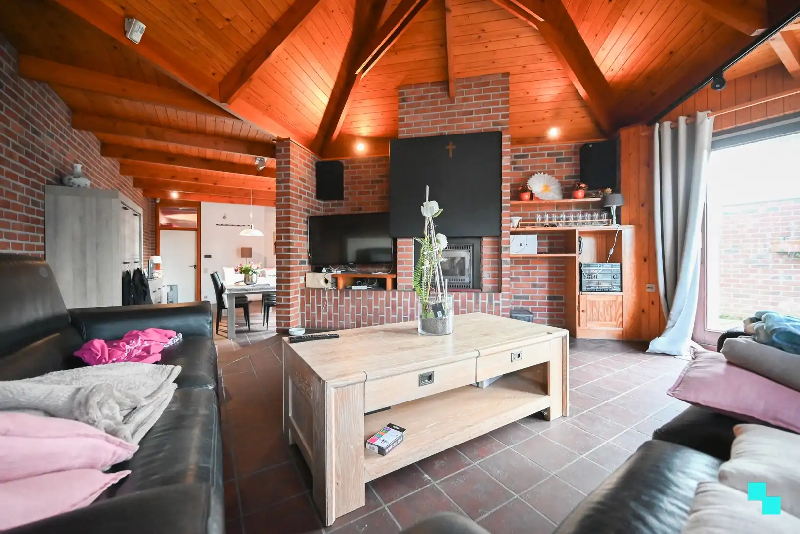 Instapklare slagerij met woonst te Sint-Eloois-Winkel (Ledegem) foto 16