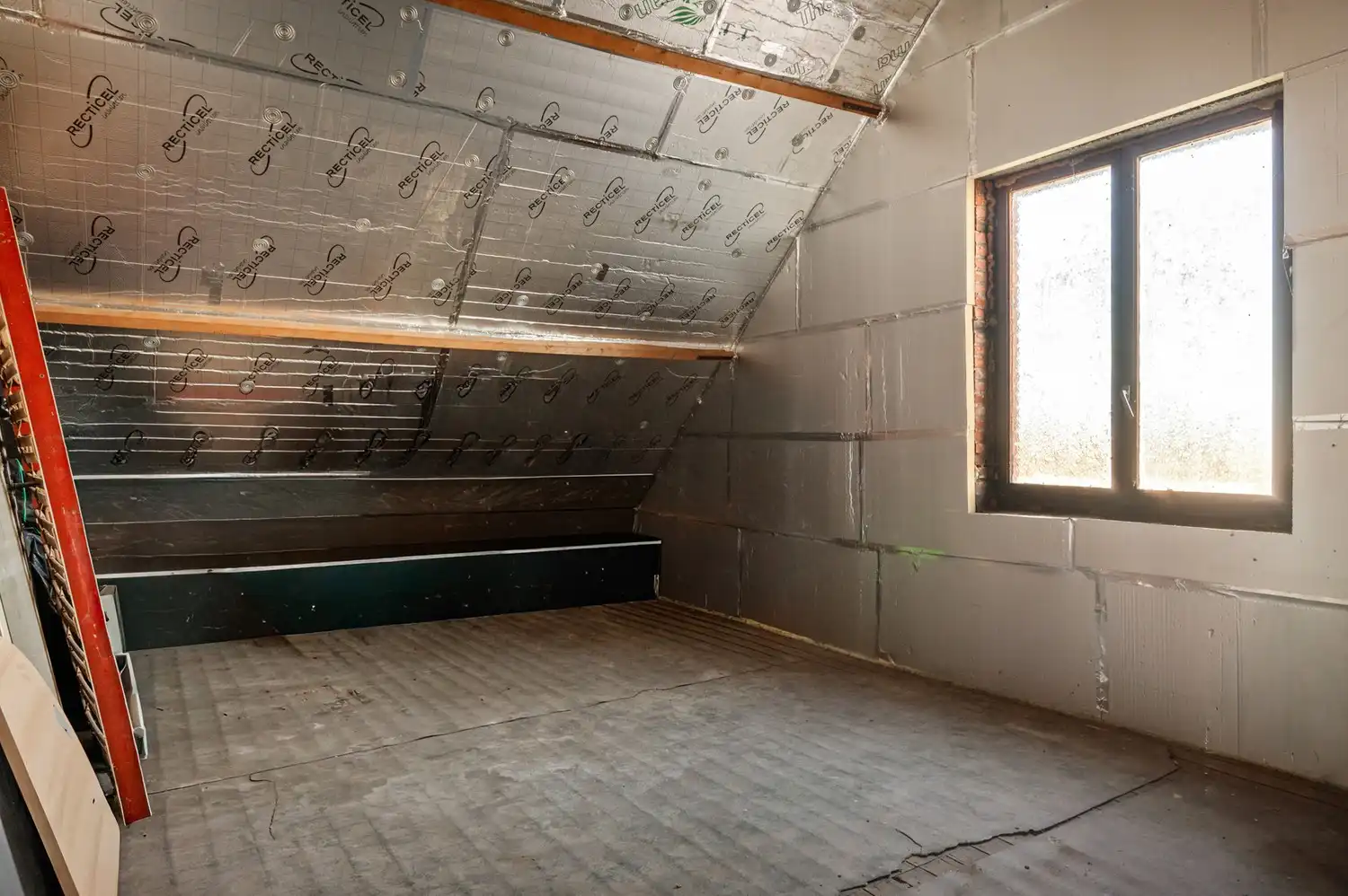 Authentieke woning met 4 slpkrs, loft en magazijn te O-L-V-Waver foto 18