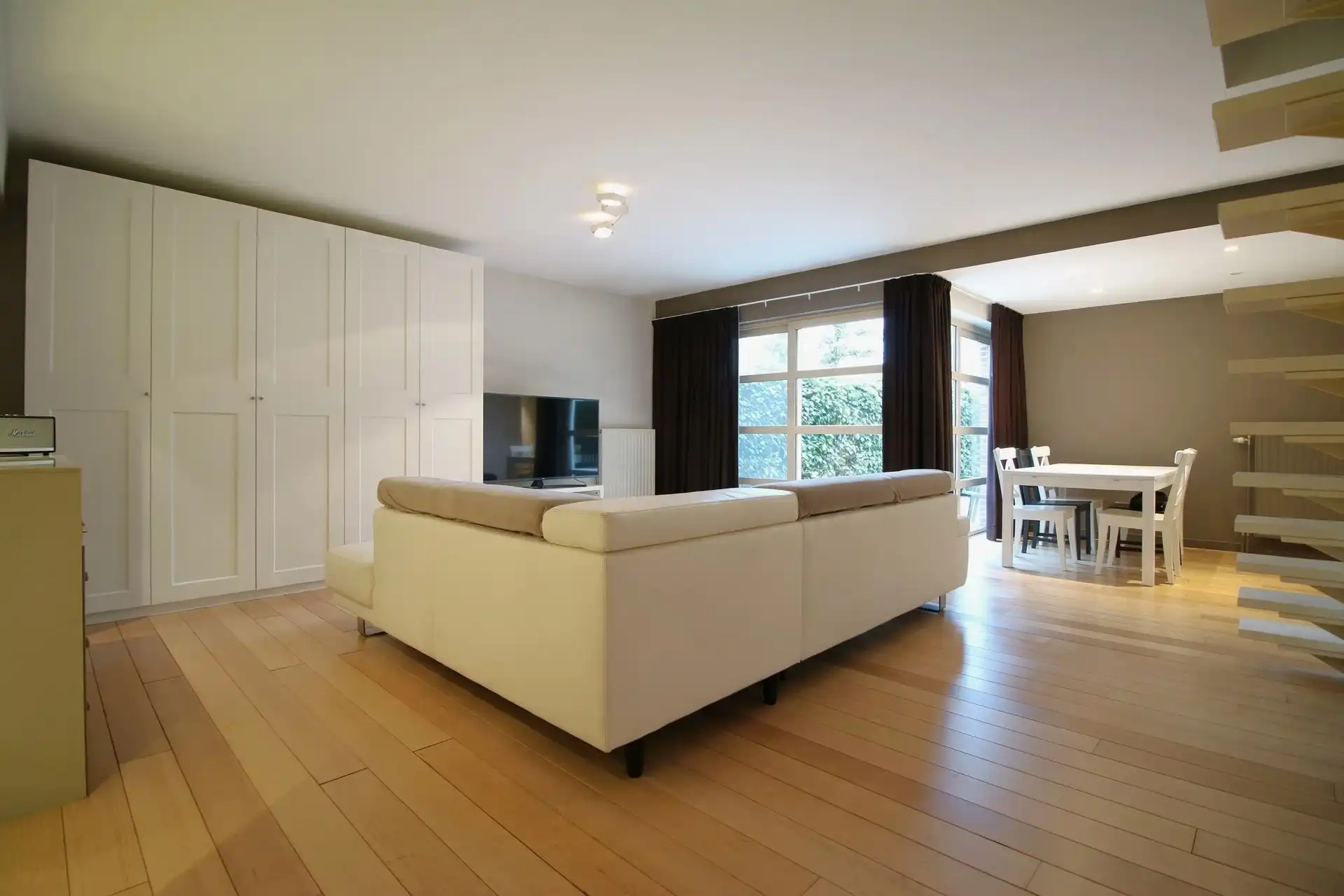 Mooi GV appartement  met terras & parking foto 2