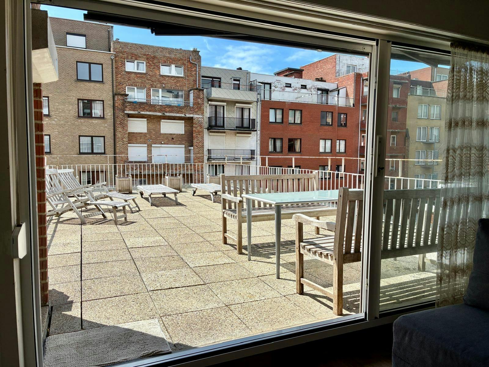 Volledig gerenoveerde studio (43m²) met zonneterras (55m²) foto 9
