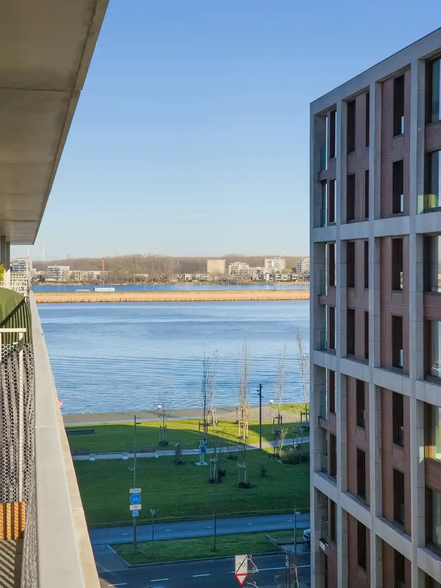 Prachtige gemeubelde studio met zicht op de Schelde foto 5