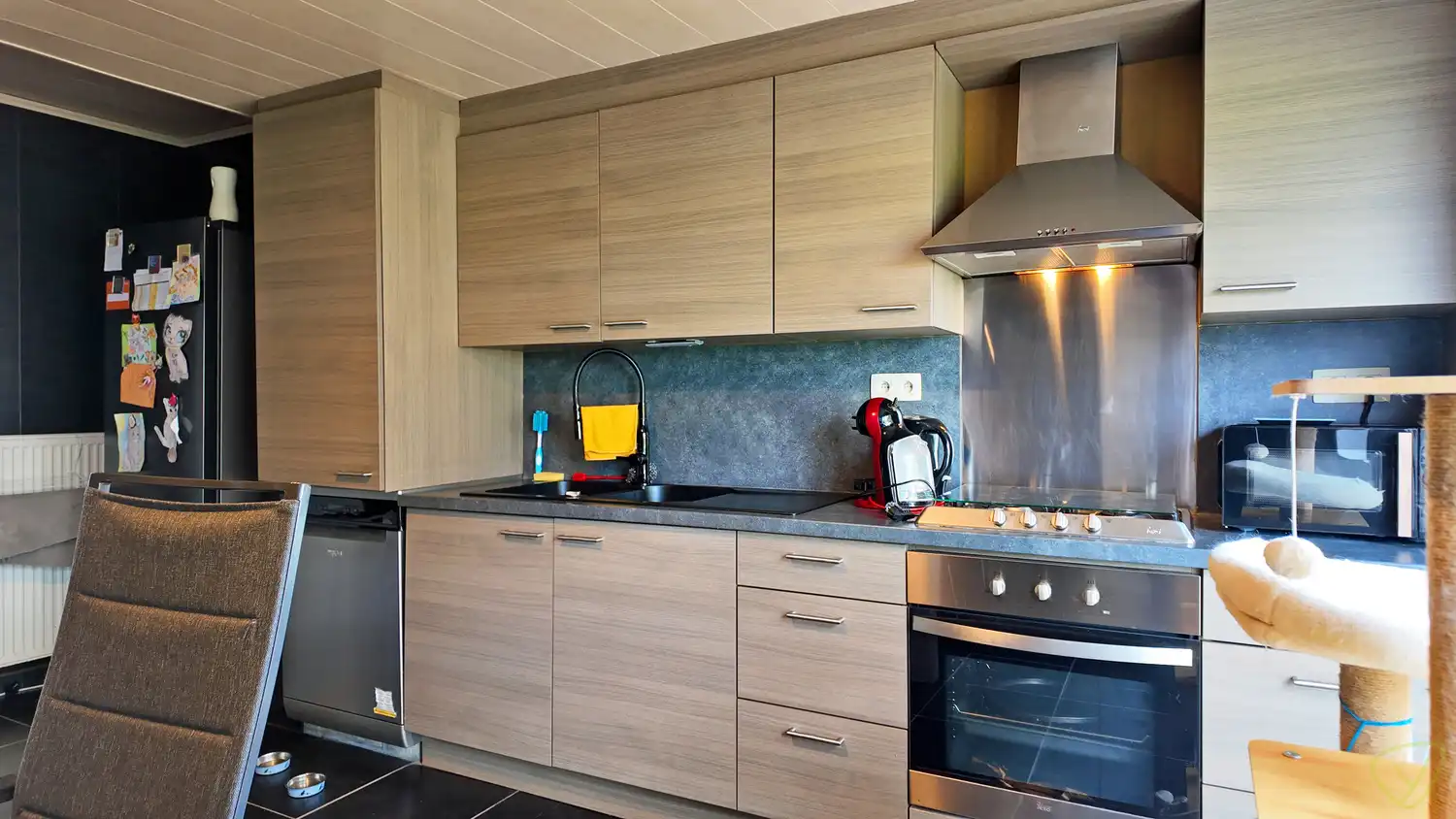 Gezellige gesloten bebouwing met terras en landelijk uitzicht in Assenede! foto 10