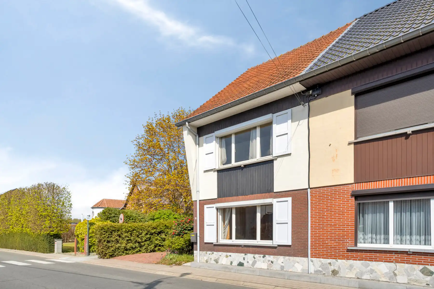 Te renoveren woning met 3 slpk op toplocatie in Malderen foto 2