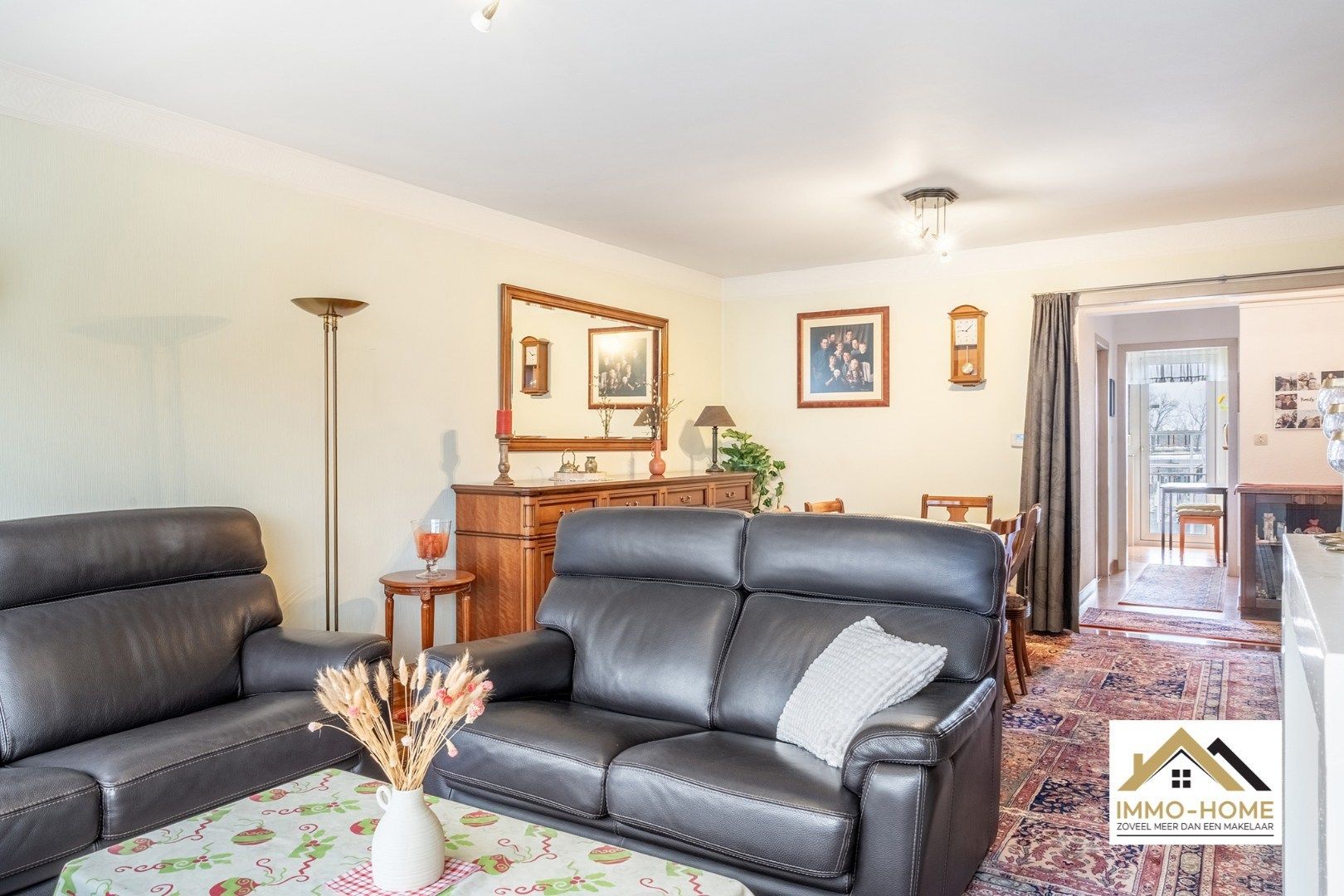 Ruim appartement inclusief autostaanplaats met uitzicht over skyline Gent  foto 2