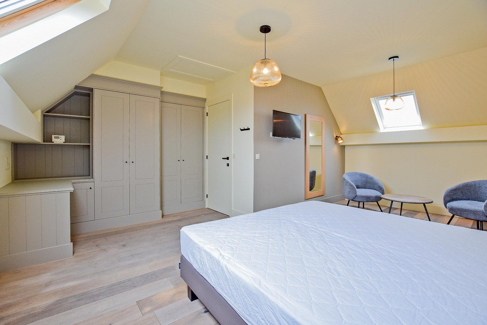 Gerenoveerde woning (2025) in winkelstraat van Nieuwpoort-stad op 161 m². foto 17