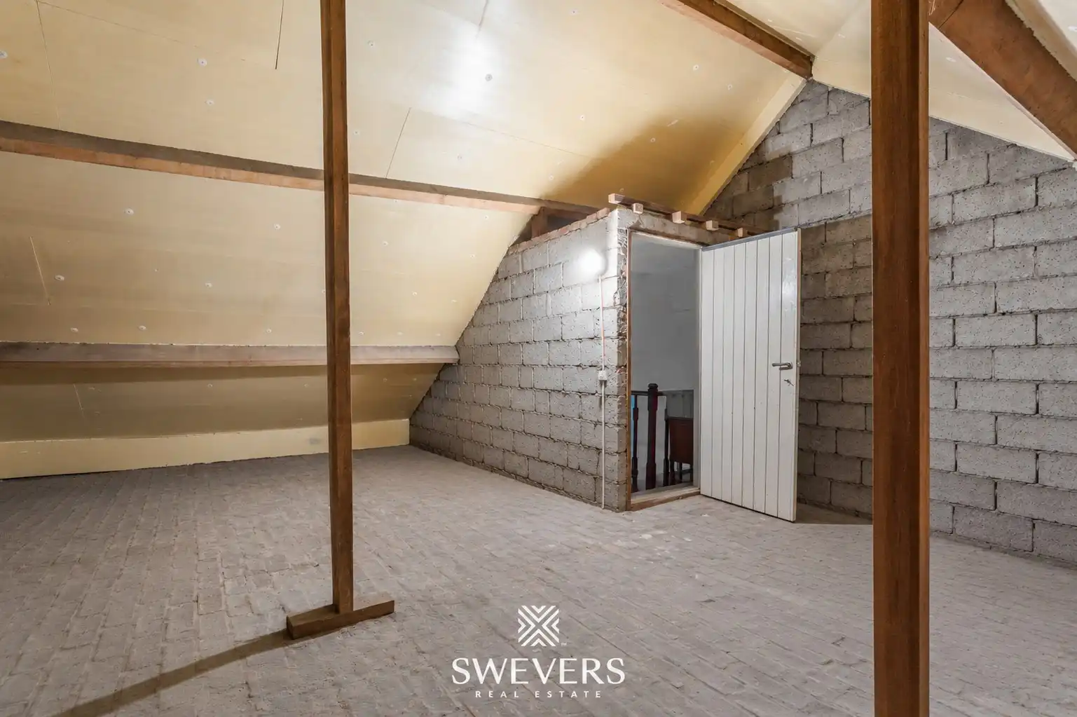 Karaktervolle hoeve met tal van mogelijkheden op rustige ligging in Borgloon foto 18