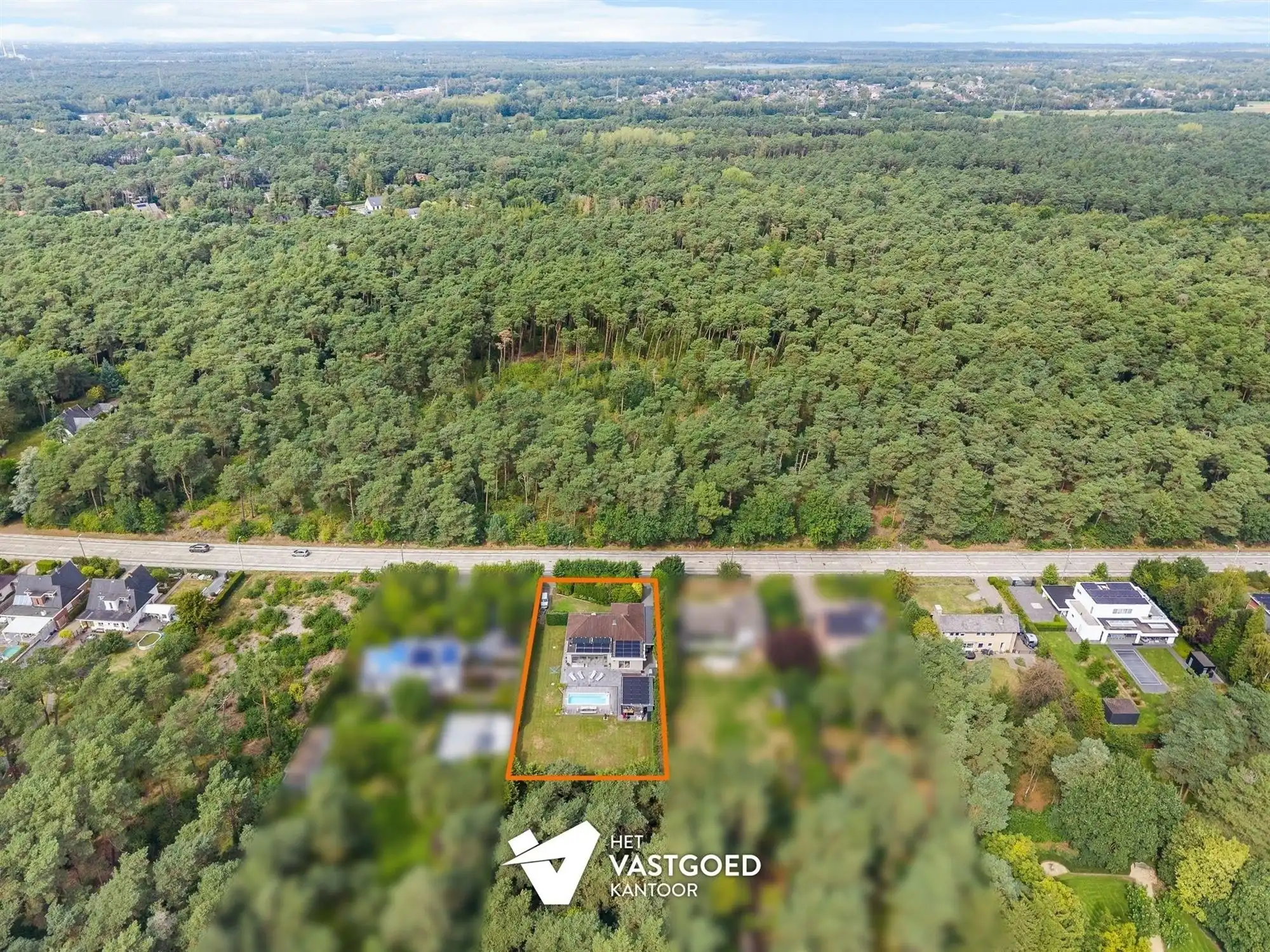 GELIJKVLOERSE VILLA MET ZWEMBAD, POOLHOUSE EN ENERGIEZUINIG WOONCOMFORT IN MOL foto 32