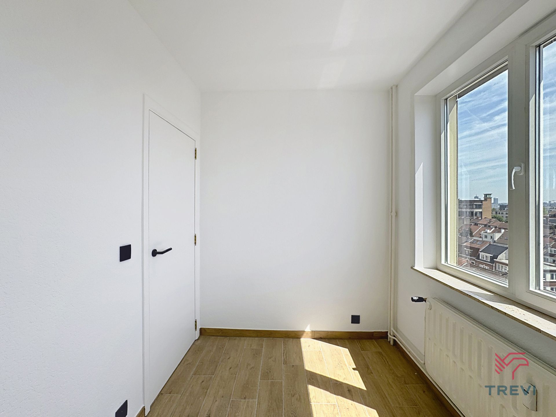 Ruim appartement met 1 slaapkamer + kantoor foto 10