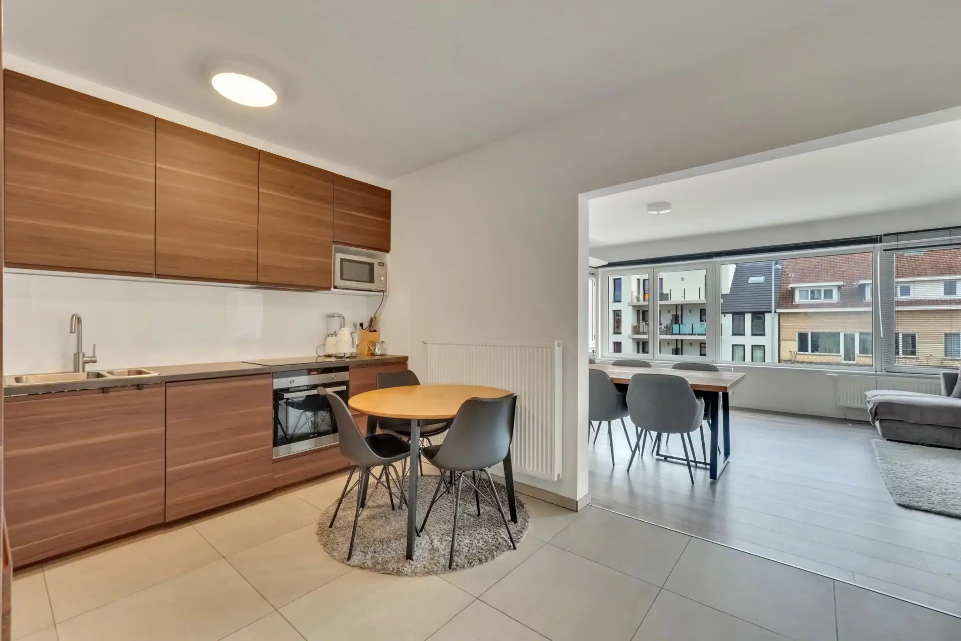 Appartement met 2 slaapkamers, terras en parking foto 4