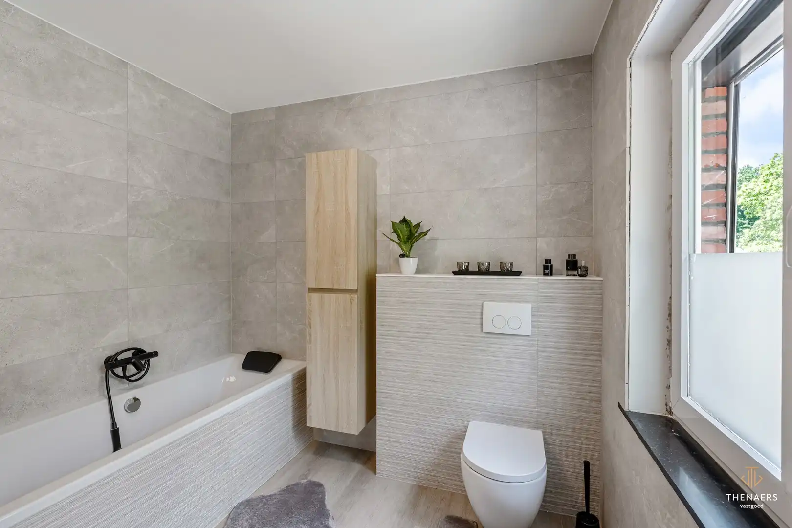 Instapklare woning met 4 slaapkamers op een rustige ligging nabij het kasteel van Duras. foto 24