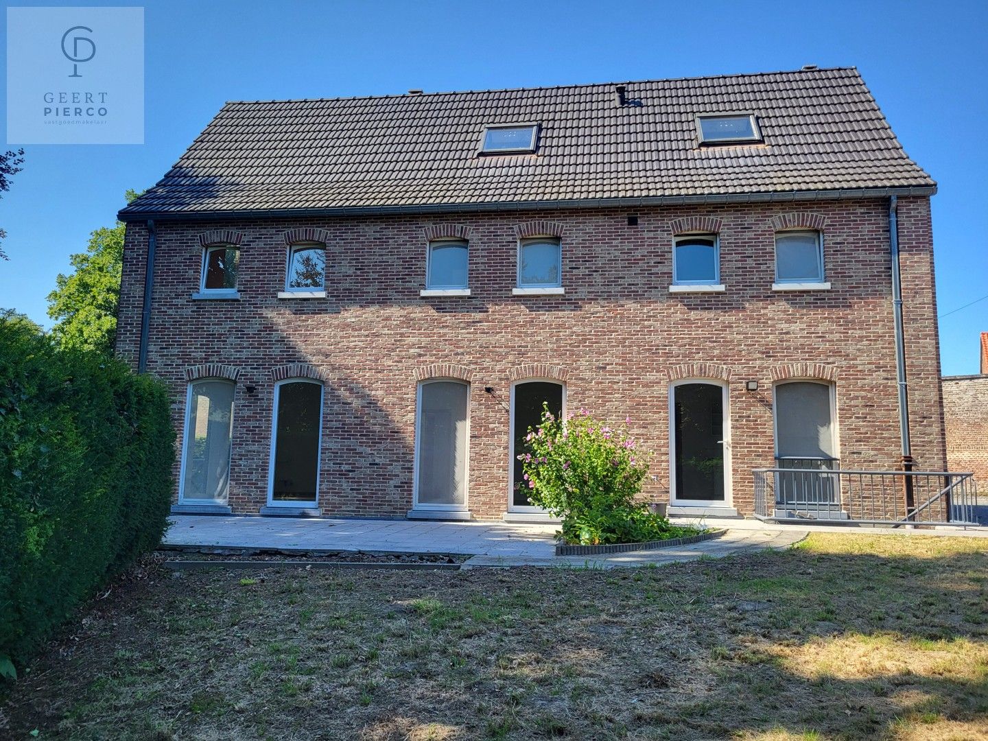 Maison unifamiliale dans un parc privé arboré - eengezinswoning gelegen in een privé park langs kasteel foto 1