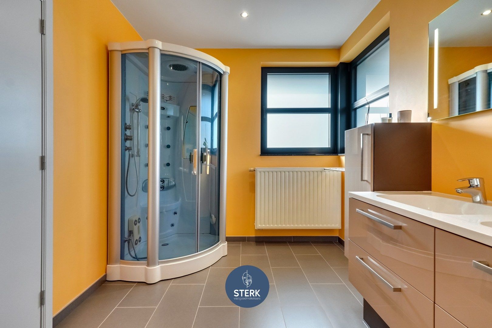 INSTAPKLARE GEZINSWONING MET EEN BEWOONBARE OPP. VAN 390 M² TE ZUSSEN !  foto 20