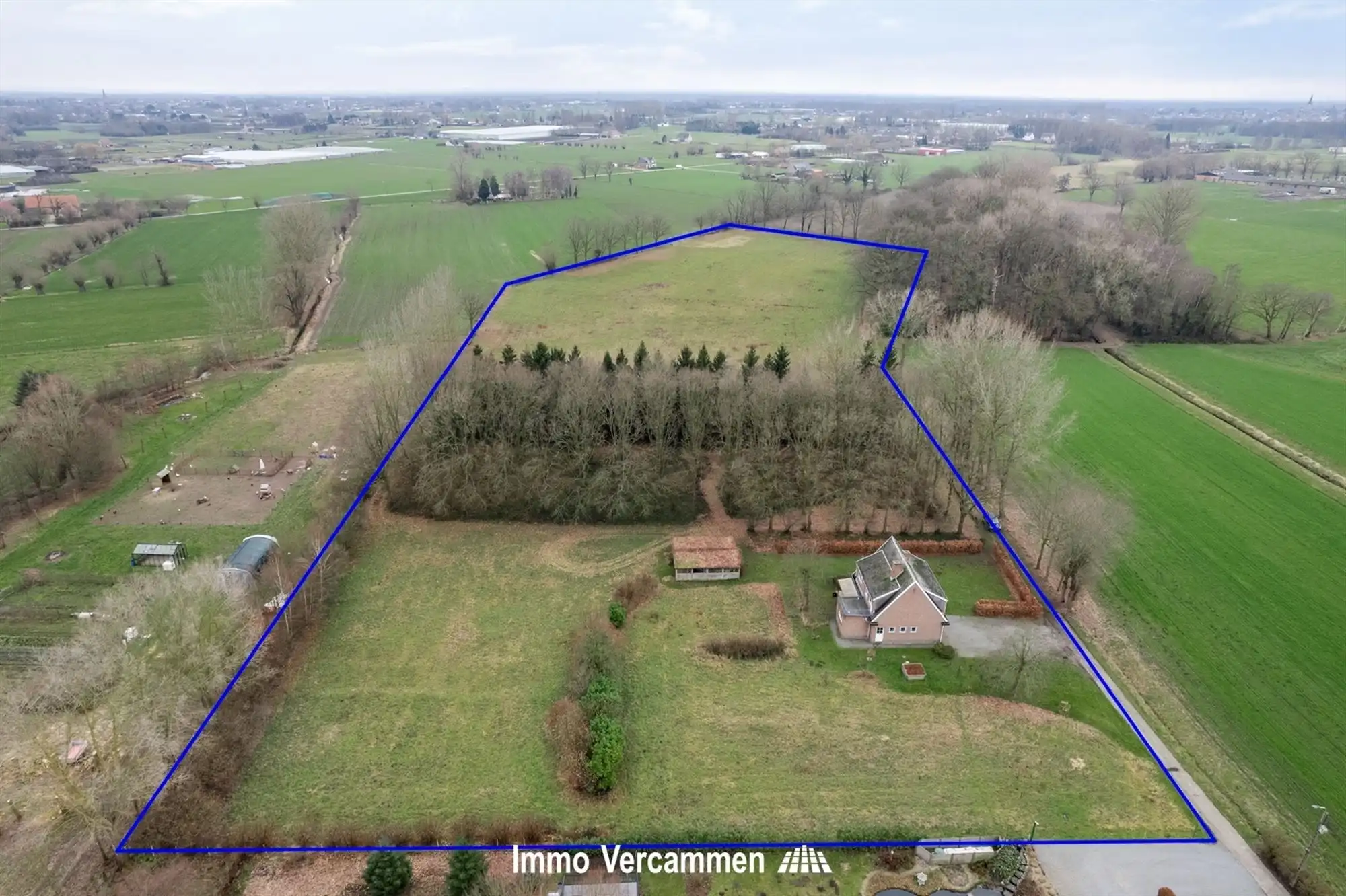 Hoofdfoto van de publicatie: Landelijke woning, idyllisch gelegen op 3ha 59a 15ca te Koningshooikt