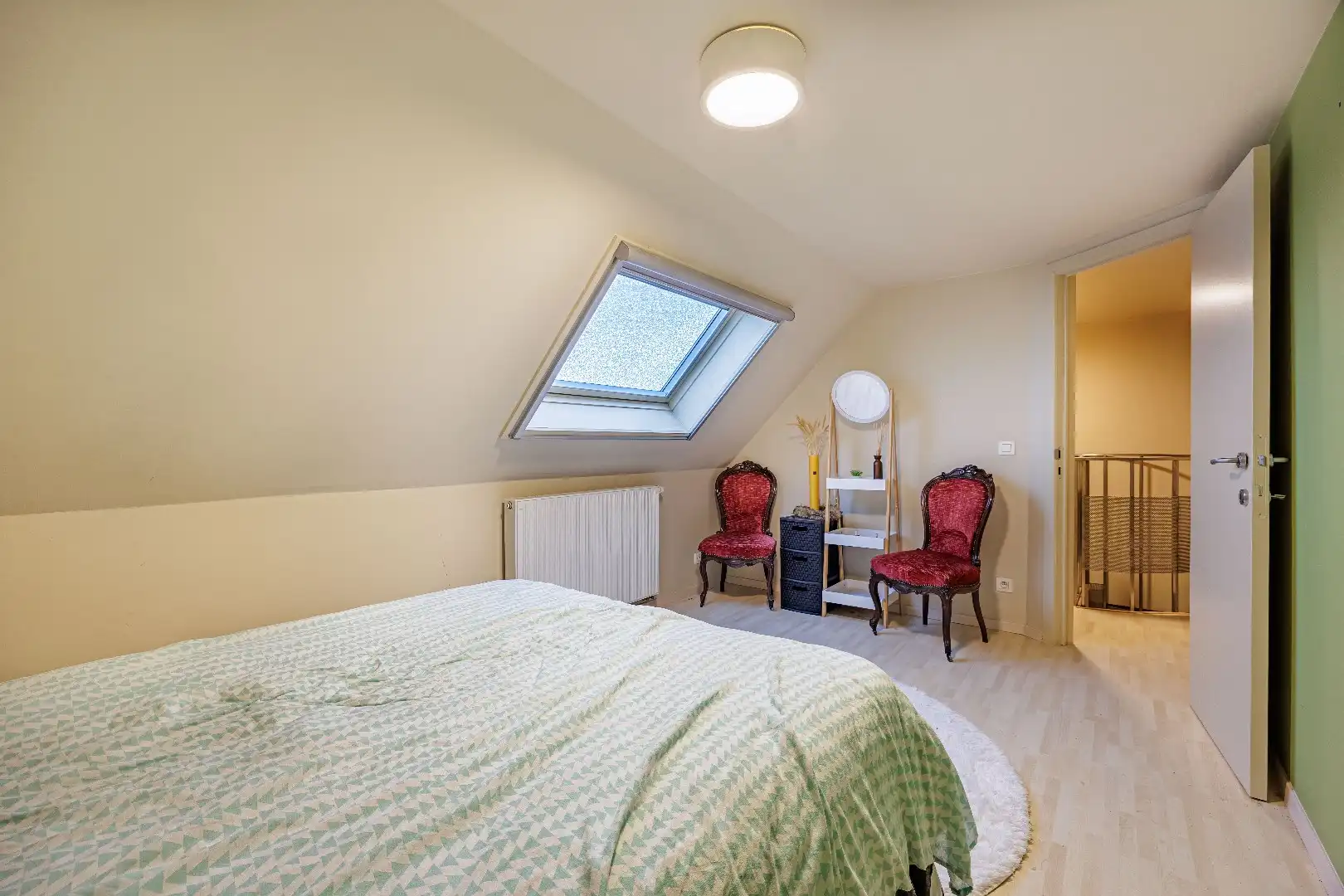 Prachtige woning met dubbele garage en tuin  foto 31