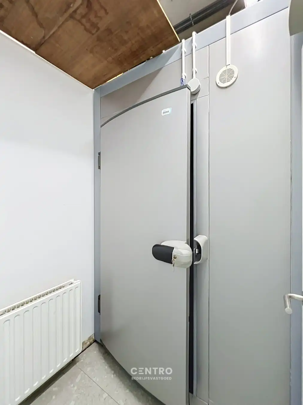 Instapklaar horecapand (± 300 m²) met hyper-geïnstalleerde keuken op commerciële toplocatie op 100m van het strand Oostduinkerke-Bad ! foto 22