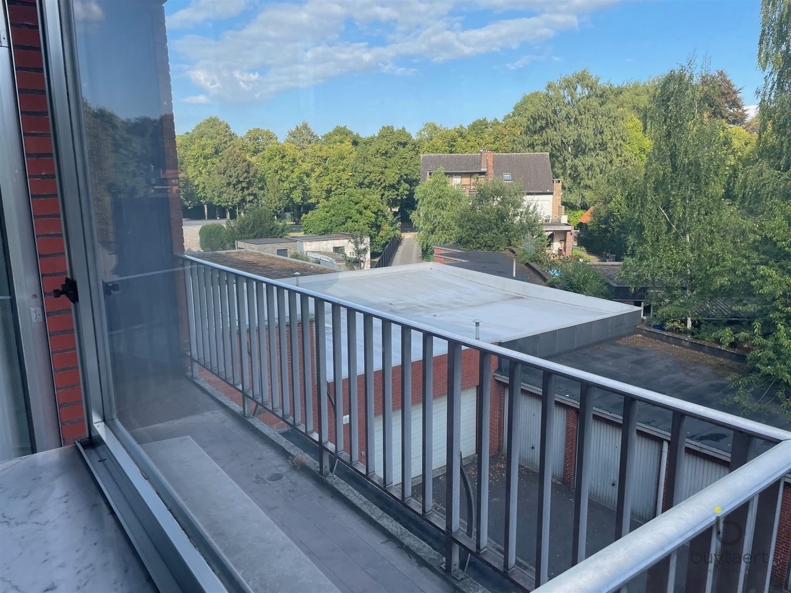 Ideaal gelegen twee (of drie) slaapkamer appartement in het hartje van Brasschaat!  foto 13