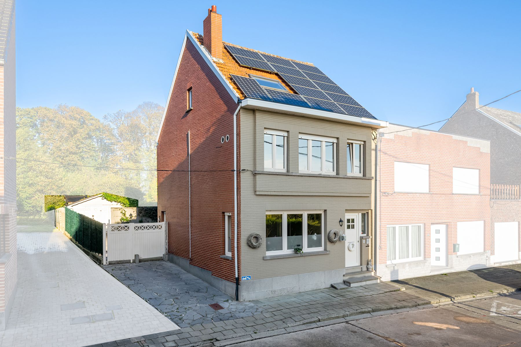 Centraal gelegen gezinswoning met 4 slaapkamers  foto 1