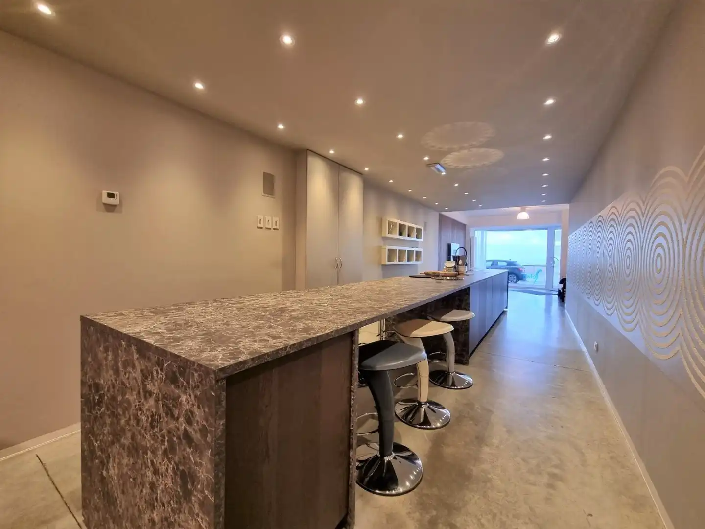 Uitzonderlijk appartement/loft op de zeedijk van Heist (271 m² bew. opp!!) foto 5