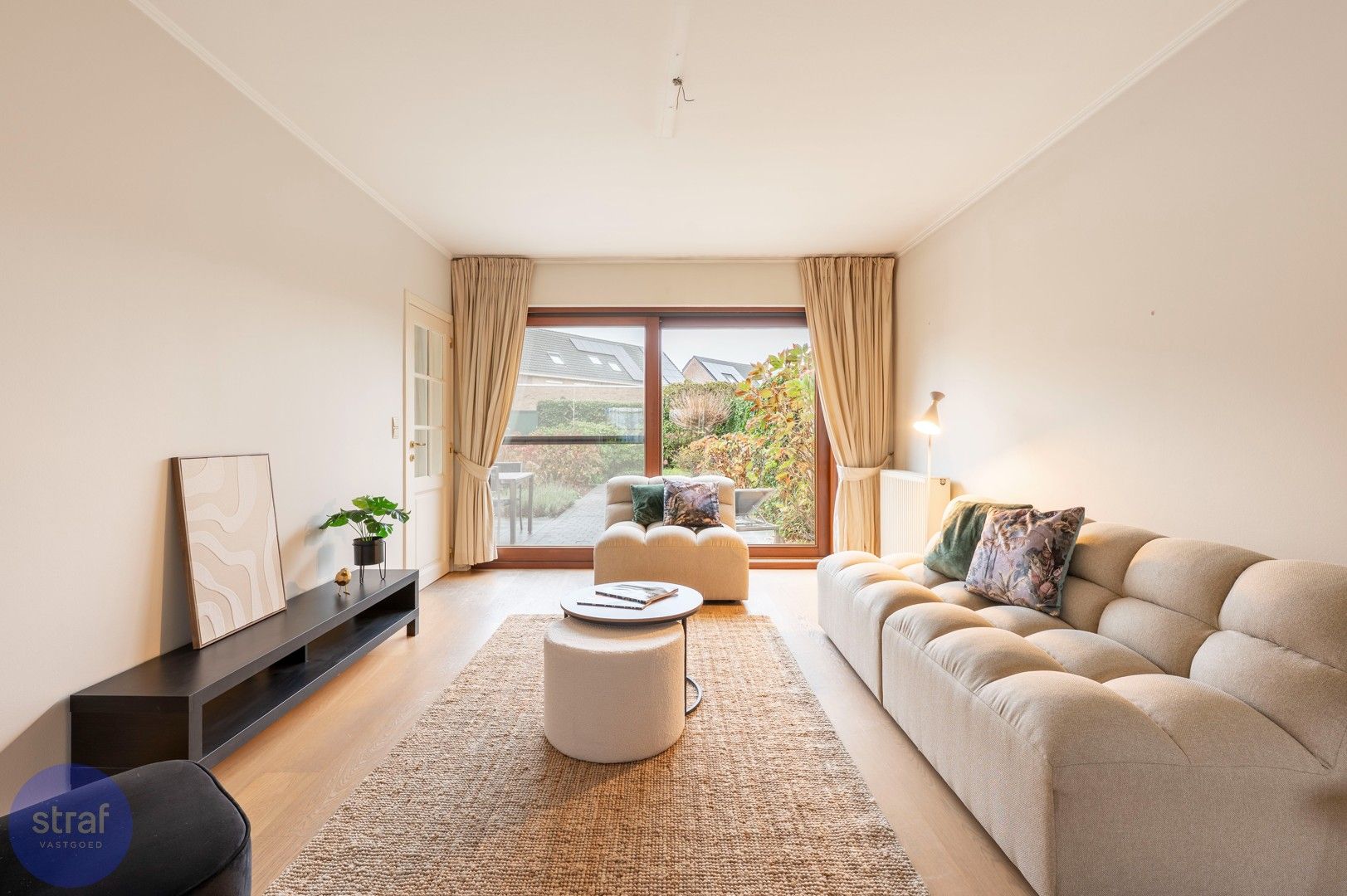 Prachtige woning met veel ruimte foto 4