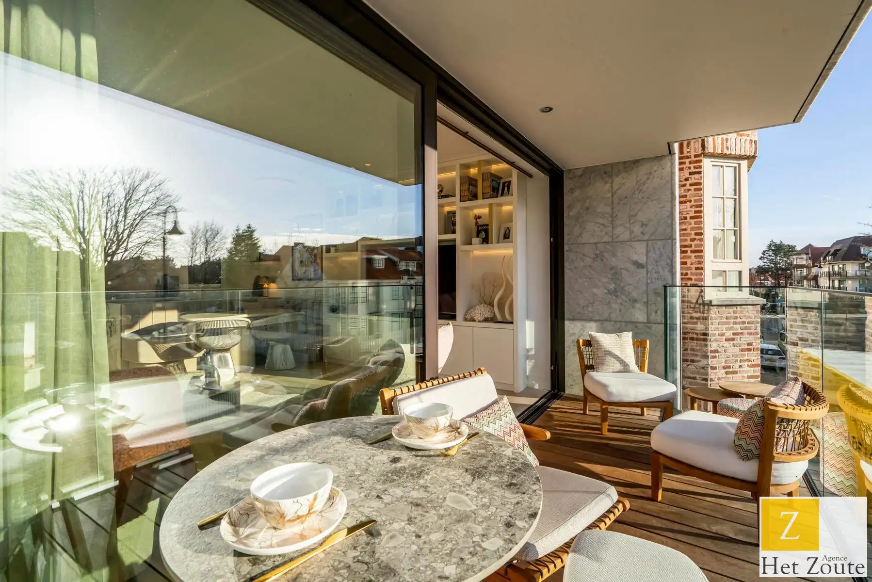 Magnifiek appartement met luxueuze materialen, hartje Zoute foto {{pictureIndex}}