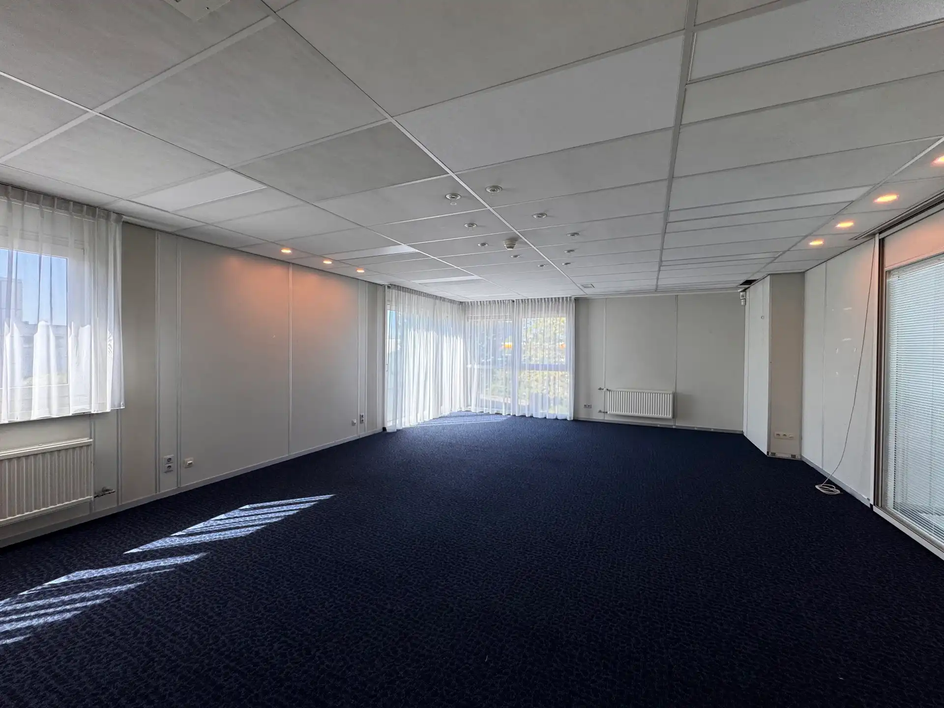 Kantoorgebouw met potentieel op de transportzone te Meer foto 10