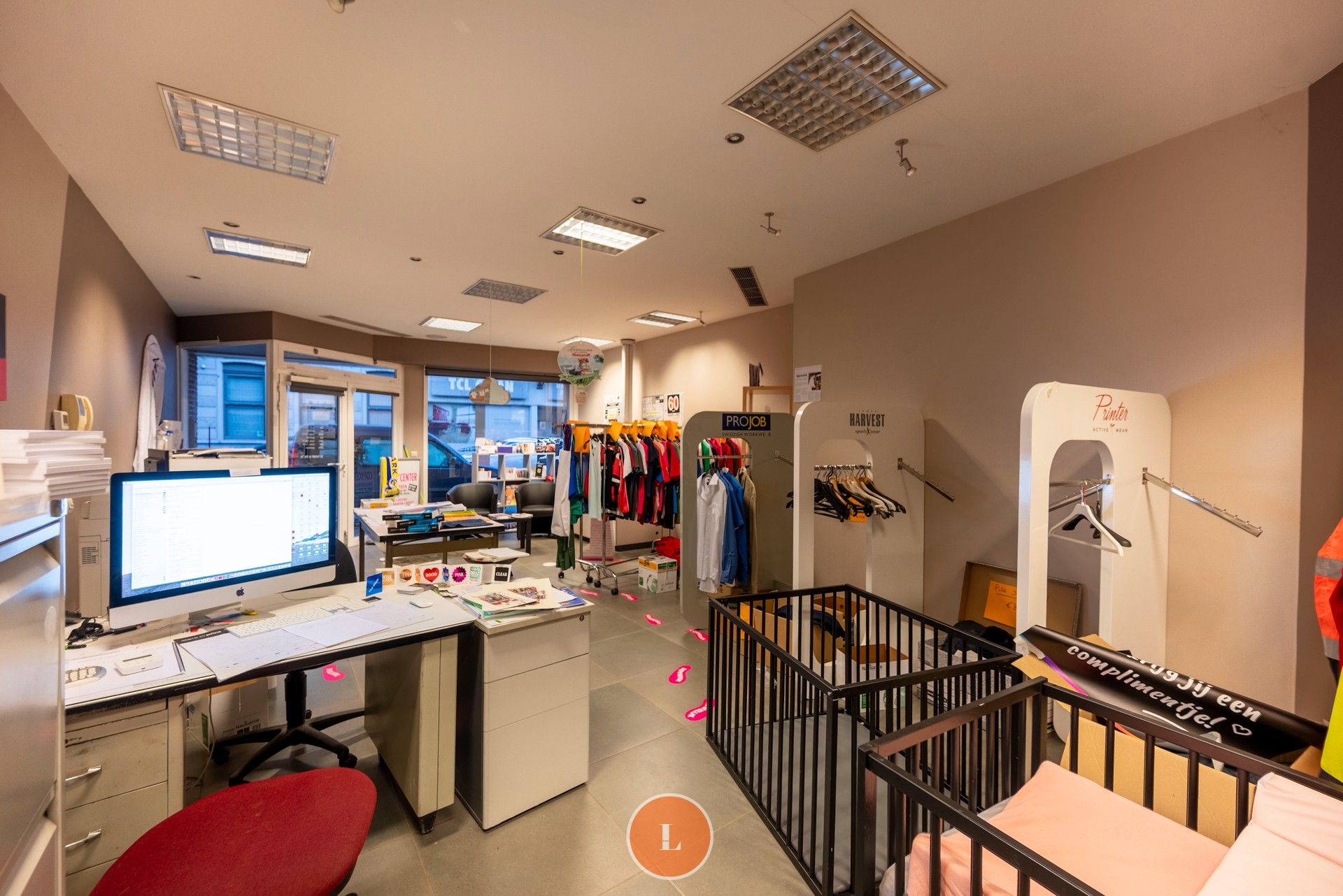 Handelspand met instapklaar zeer ruim duplexappartement. foto 17