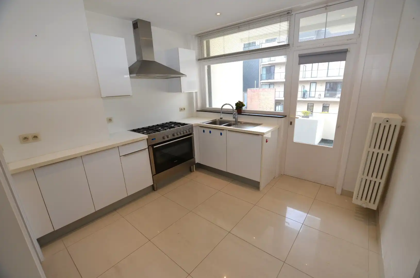 Prachtig ruim appartement met open zicht op Groentemarkt (2de verdiep) foto 7