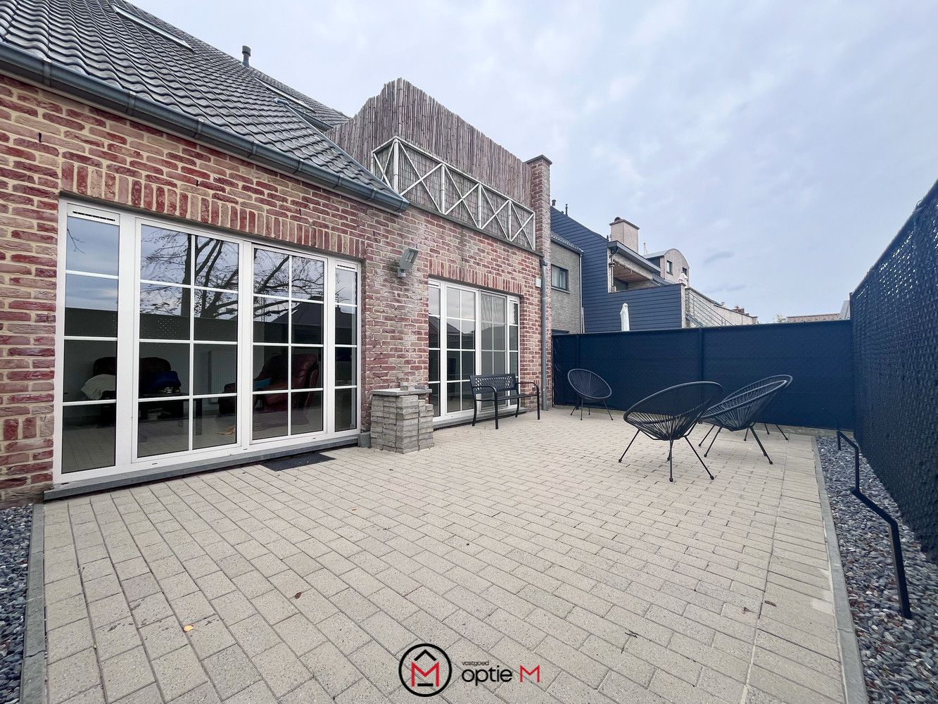 Gelijkvloers appartement met garage en terras in het hart van Munsterbilzen foto 7