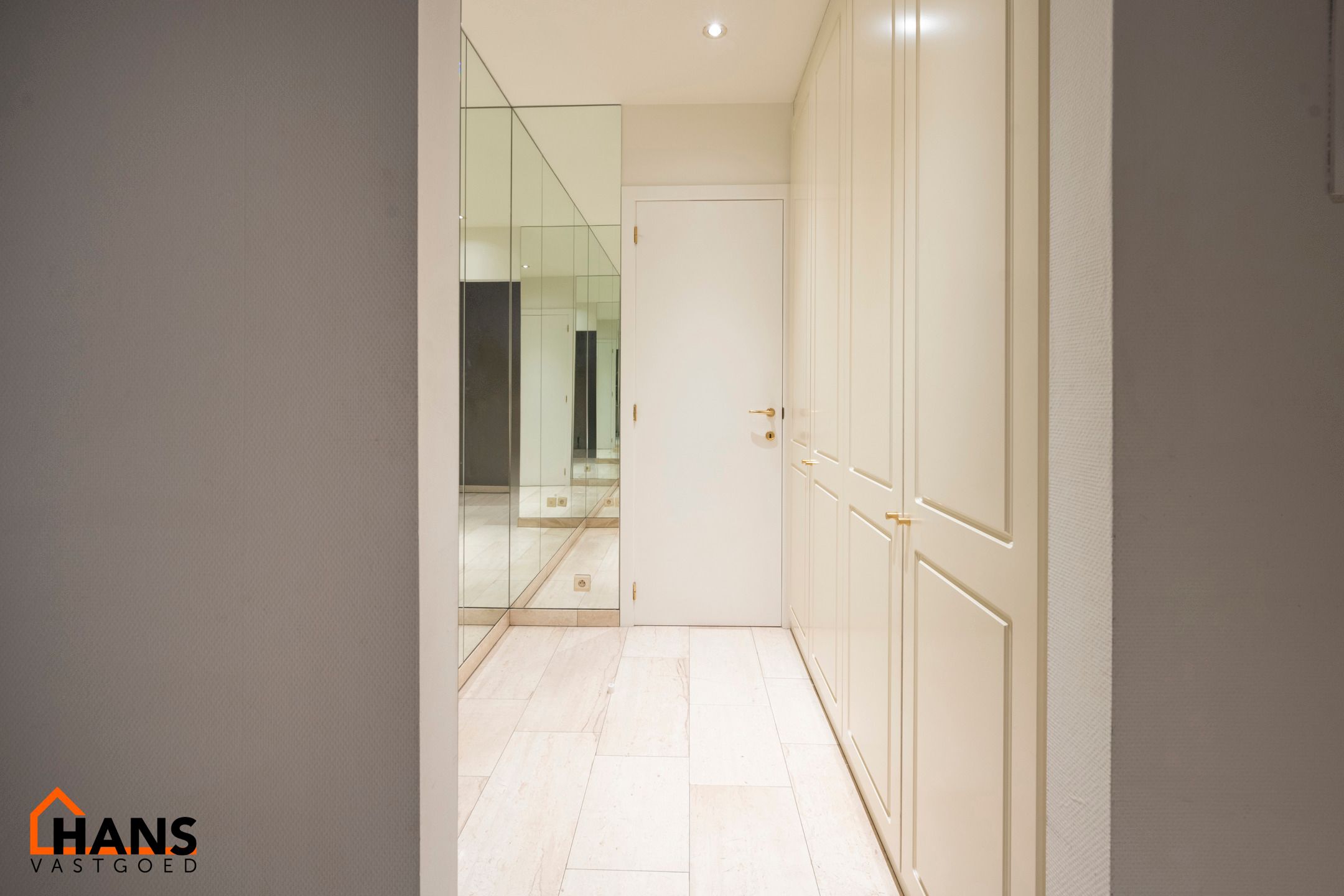 Luxueus appartement in een historisch gebouw in hartje Antwerpen. foto 12