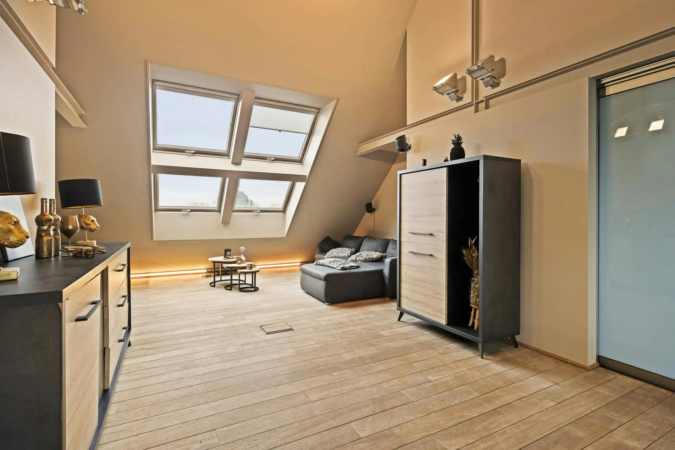 Appartement te Izegem  foto 3