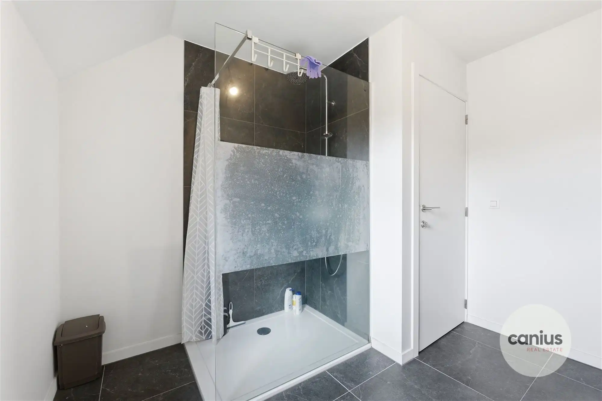 LANDELIJKE WONING MET 3 SLKS & TUIN foto 9